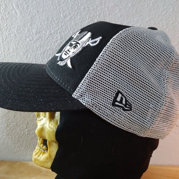 New Era Oakland Raiders Glitter Brim Mesh Snap Back Hat - Picture 4 of 16